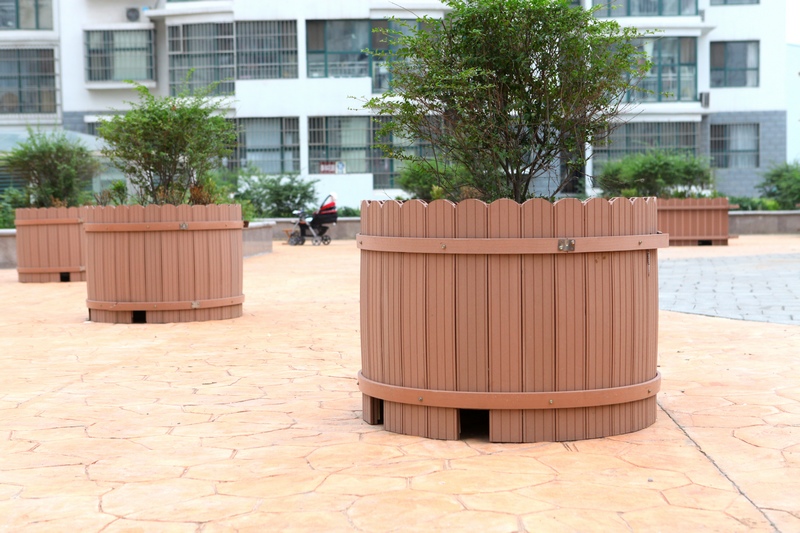 户外塑木花箱使用塑木材料的好处